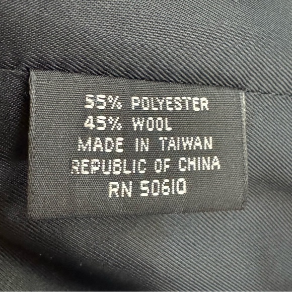 Vintage Women’s Wool Blend Sasson Blazer Jacket with Velvet Collar and trim - Picture 7 of 9